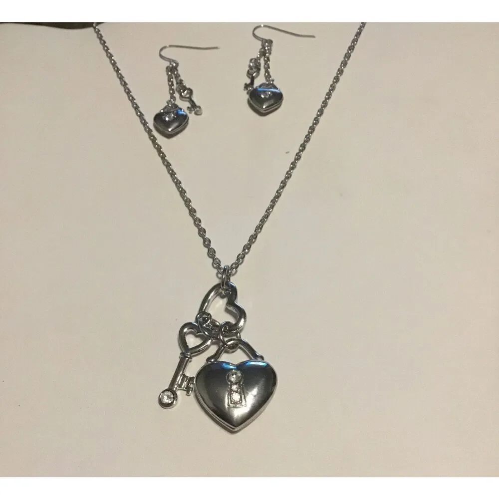 Pretty New Long Silver Hearts & Keys Necklace/Earring Set